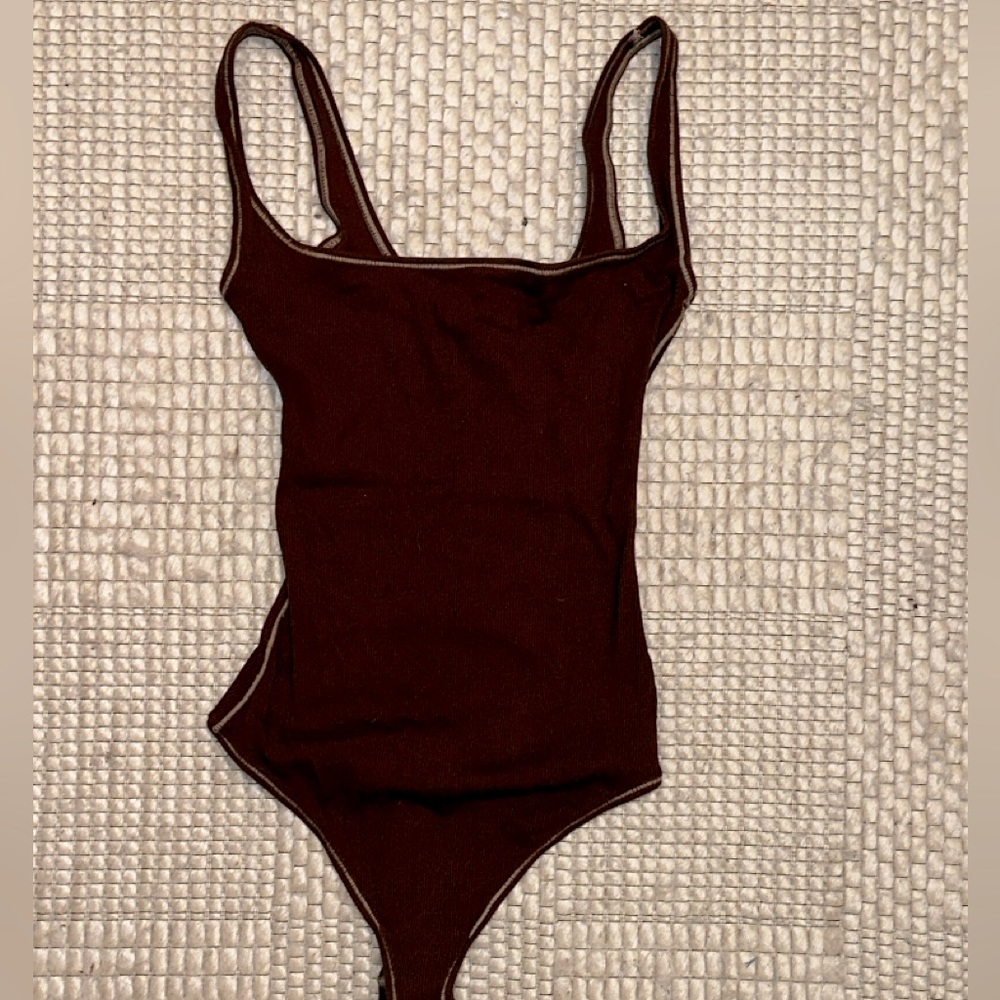 SKIMS bodysuit | rubbed | square neck